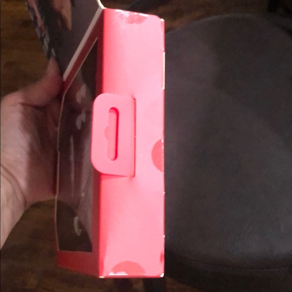 Wireless Magnetic Earbuds, Bluetooth - Picture 5 of 5